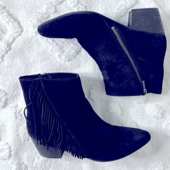 Seychelles Weekender By Anthropologie Black Suede Fringe Ankle Boots Size 9 - Picture 5 of 11